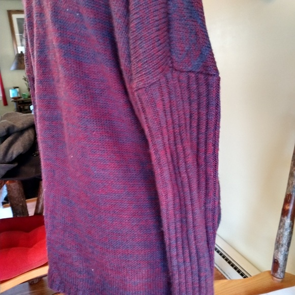 Sweater wrap by Charlotte russe - Picture 3 of 5